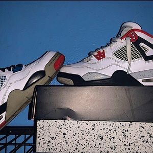 Jordan retro 4s